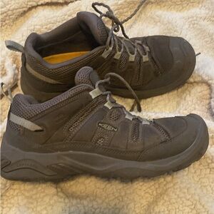 Keen targhee women size 10